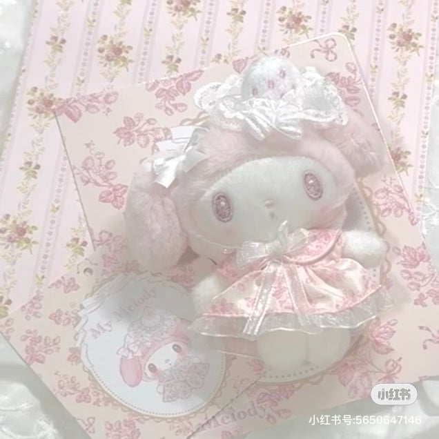 Sanrio|美乐蒂生日限定淡雪白草莓系列挂件|约16 x 8 x 16.5 cm