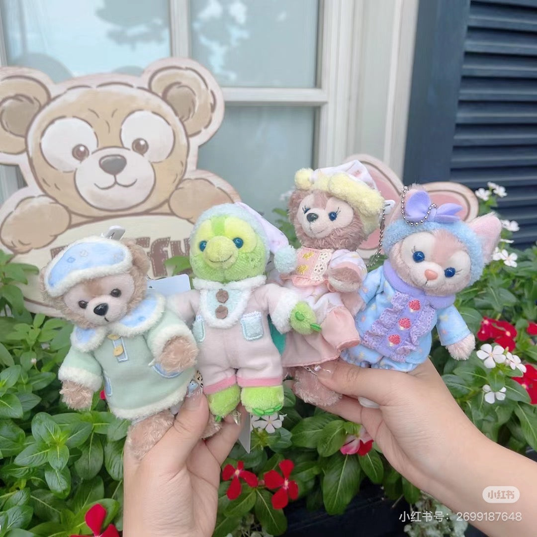 Disney迪士尼|2024东迪秋日睡衣派对系列/Duffy和朋友们站姿毛绒徽章挂件/包挂