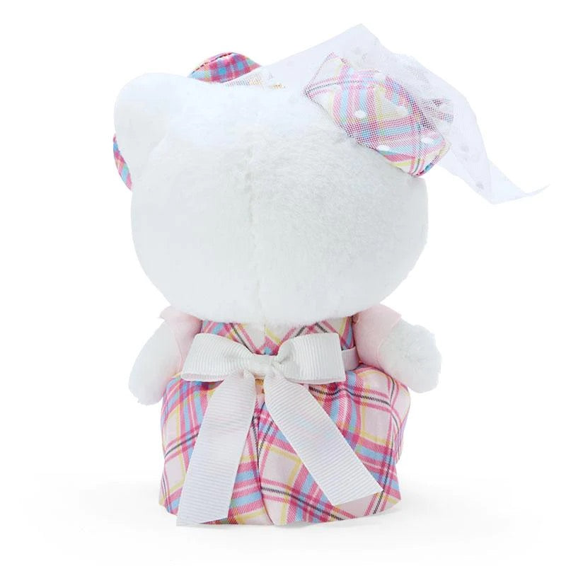 Hello kitty凯蒂猫|50周年限定苏格兰少女格纹洋装kitty挂件|约W11.4×D7×H13.3cm