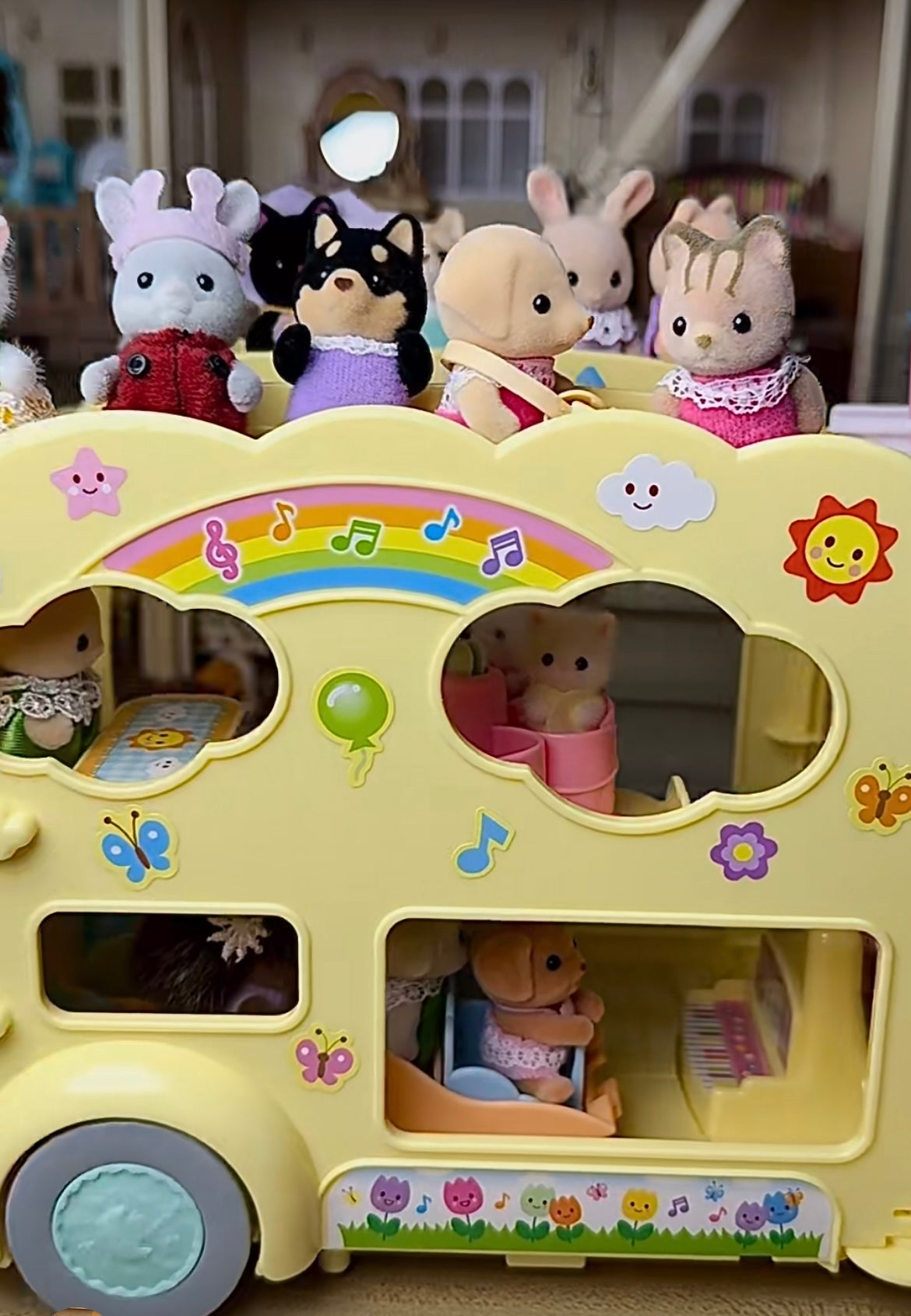 SylvanianFamilies森贝儿家族|Rainbow Fun Nursery Bus 彩虹校车套组/不含玩偶/套组/玩具/过家家5744