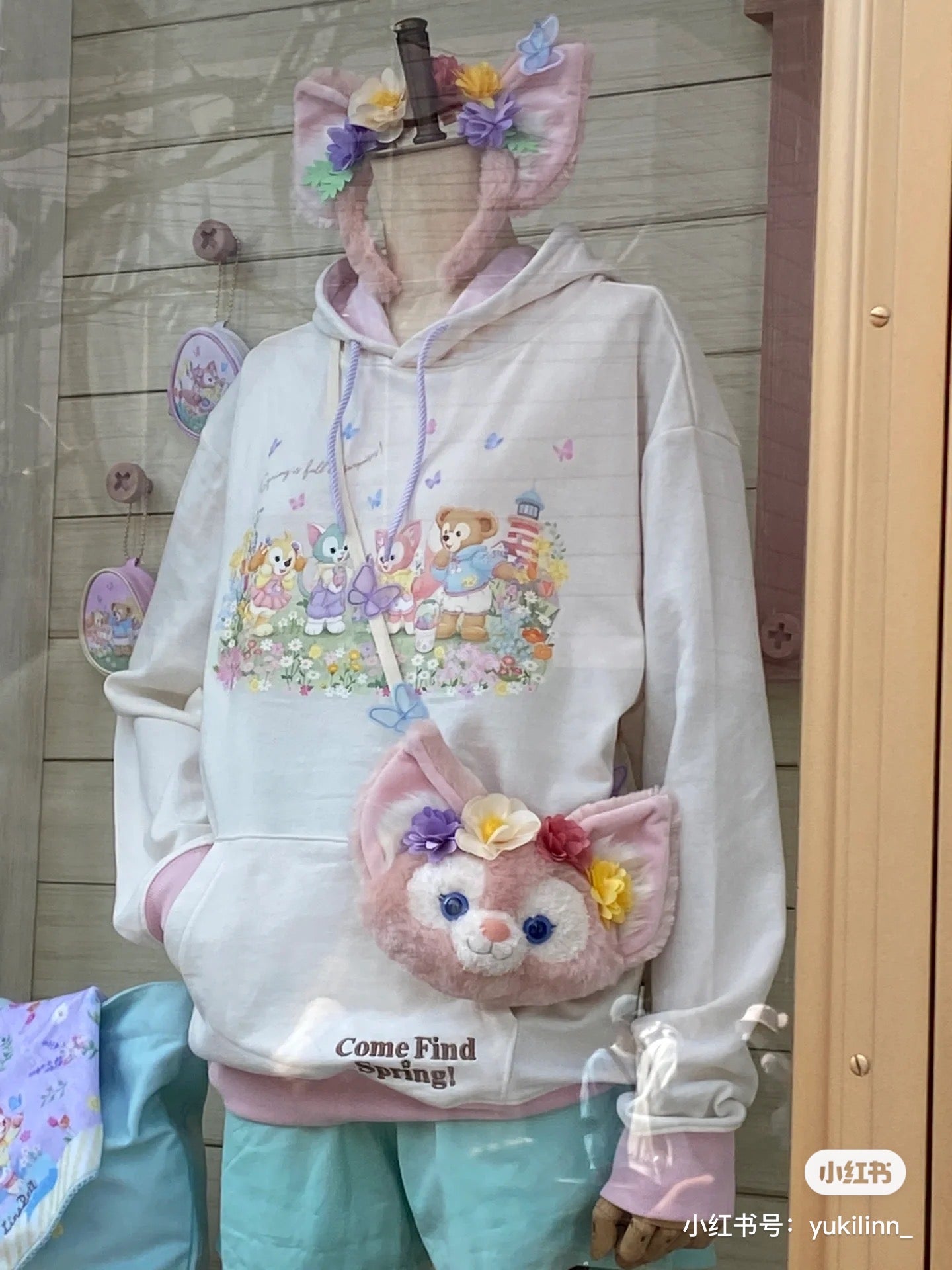 Disney迪士尼|2024东迪春日复活节限定贝儿大头包/肩带上有蝴蝶/背面刺绣卡位也超美|约19*20cm/肩带约100cm