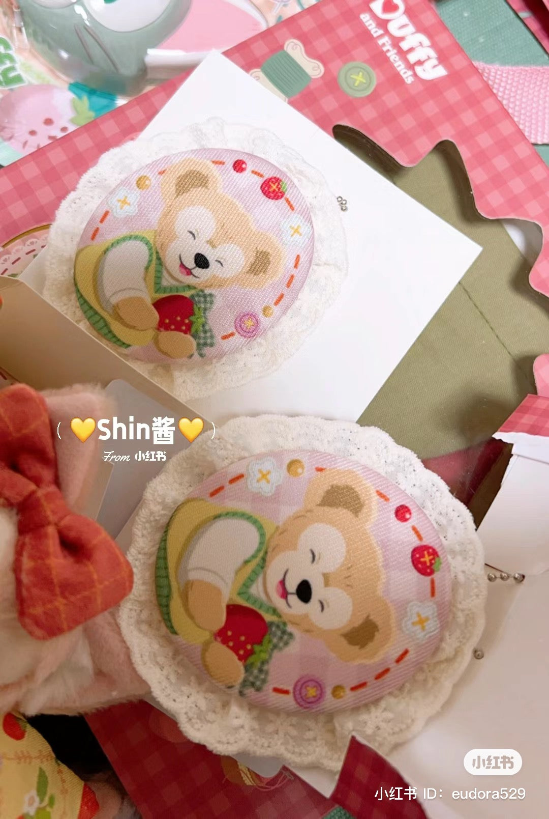 Disney迪士尼|东迪草莓情人节限定布制蕾丝边徽章盲盒/胸针/也可当挂饰/共5种|1枚入