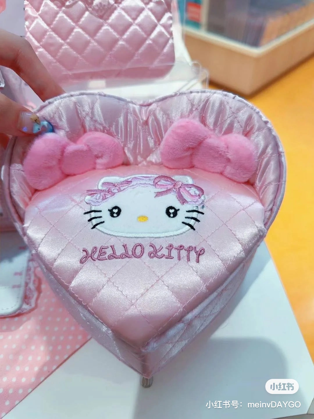 Hello kitty凯蒂猫|Sanrio Accessory Case - Hello Kitty 50th Anniversary50周年纪念限定/首饰盒|约17×15×13cm
