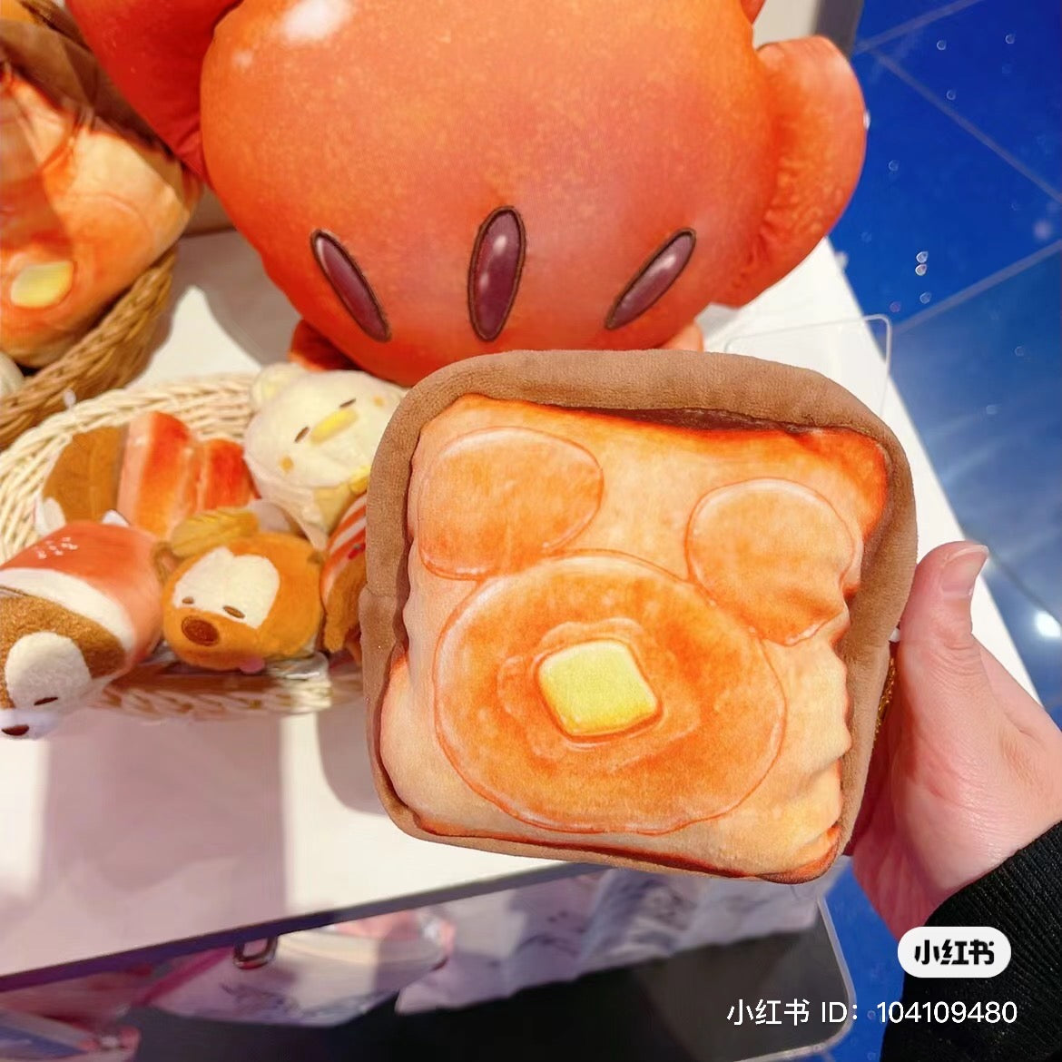 Disney迪士尼|米奇烘焙系列mochi面包/吐司挂件式零钱包/超柔软/背面米奇印章|約高さ13×幅15×奥行き8(cm)