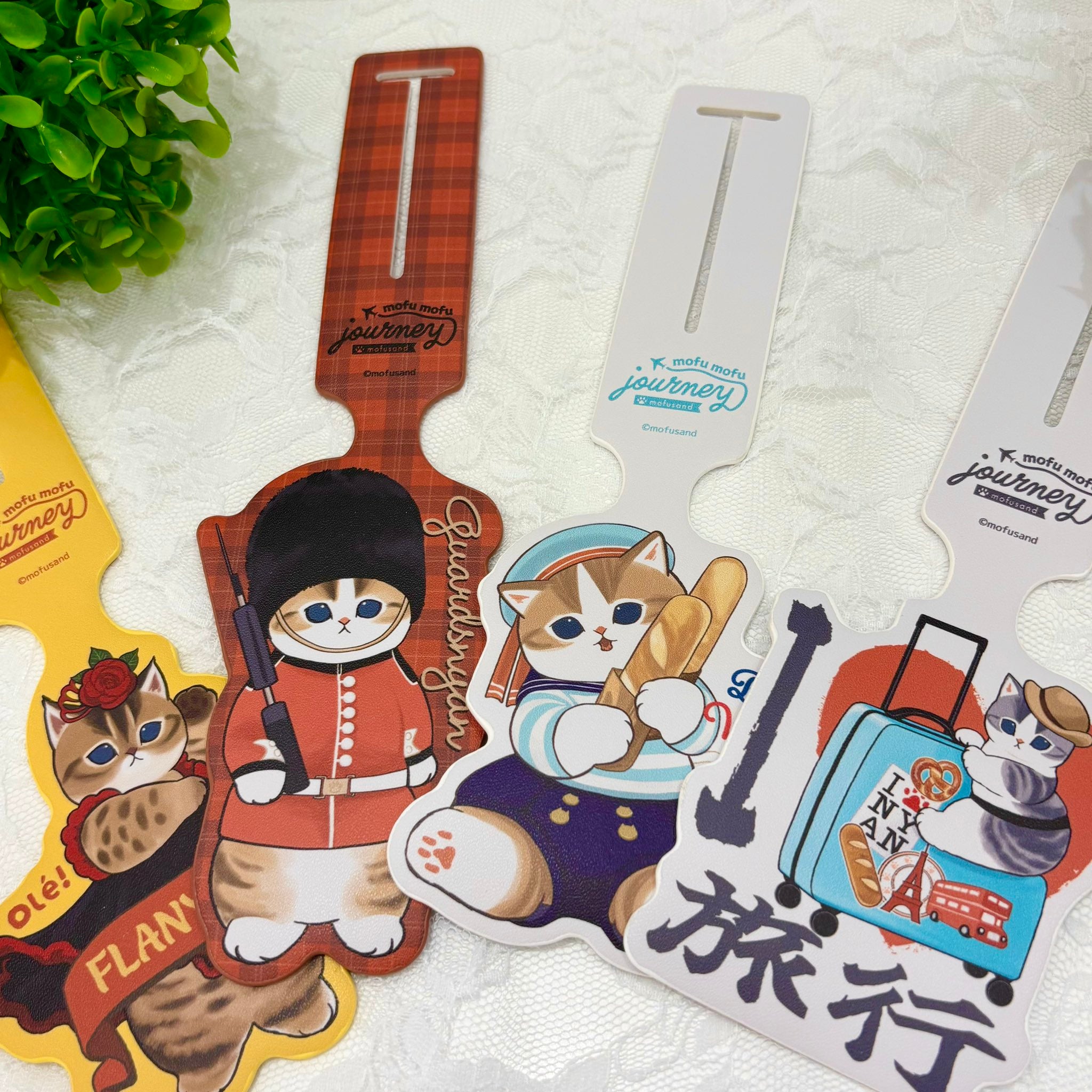 Mofusand|mofumofu Journey Die-cut Luggage Tag|H226 x W65 x D2mm approx.