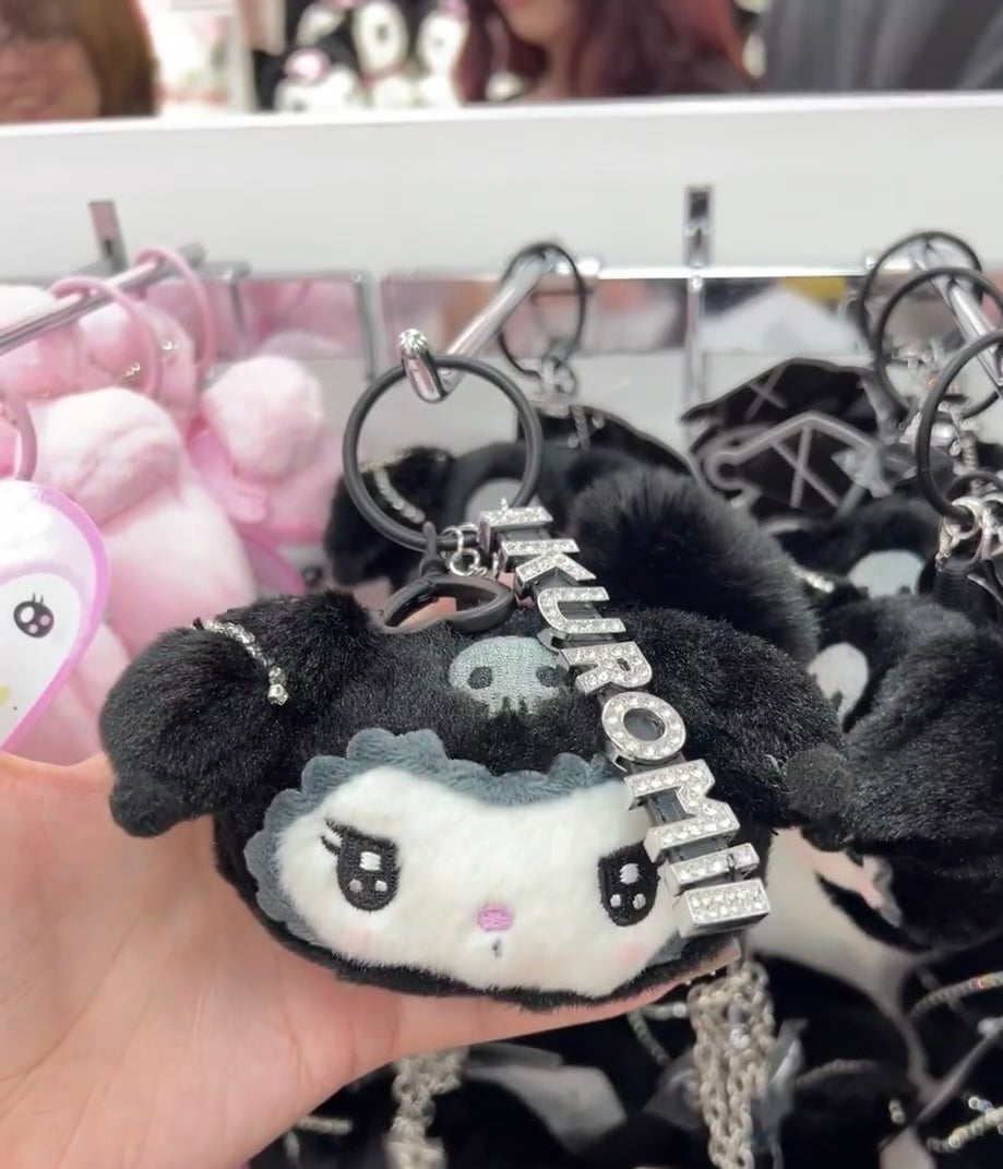 Sanrio三丽鸥|Sanrio Plush Keychain偶像系列毛绒大脸华丽字母钥匙扣/挂件|约14×6×7cm