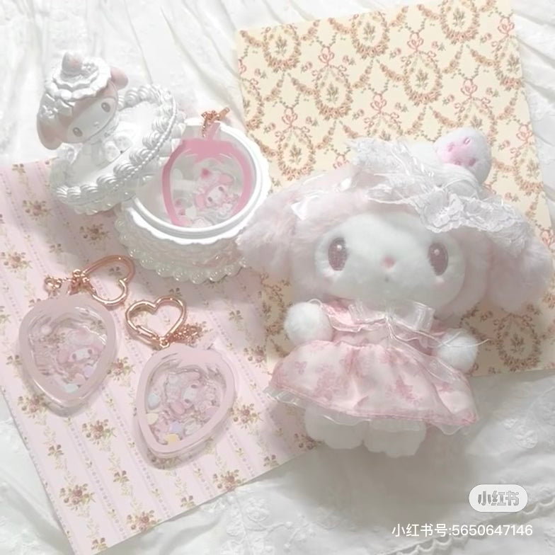 Sanrio|美乐蒂生日限定淡雪白草莓系列挂件|约16 x 8 x 16.5 cm