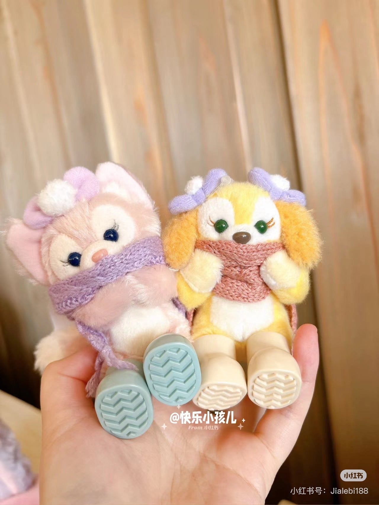 Disney迪士尼 |东迪2024冬日限定七宝坐姿围巾毛绒玩偶挂件/包挂