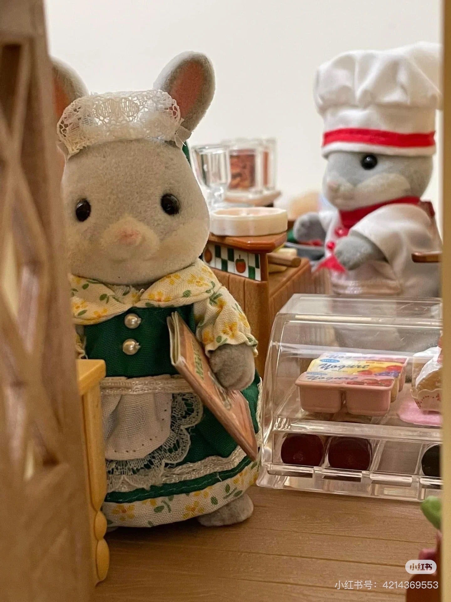 SylvanianFamilies森贝儿家族|Calico Critters Forest Kitchen Chef & Waitress Set巧克力兔厨师服务员套装/玩具/过家家