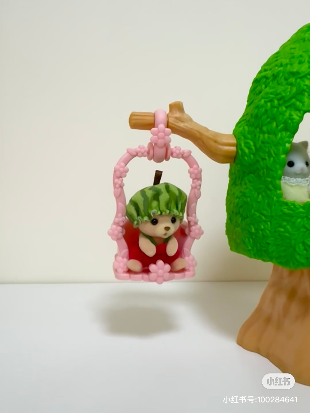 SylvanianFamilies森贝儿家族|Baby Tree House-Striped Cat 幼儿园小树屋+三纹猫站宝套组/玩具/过家家5318