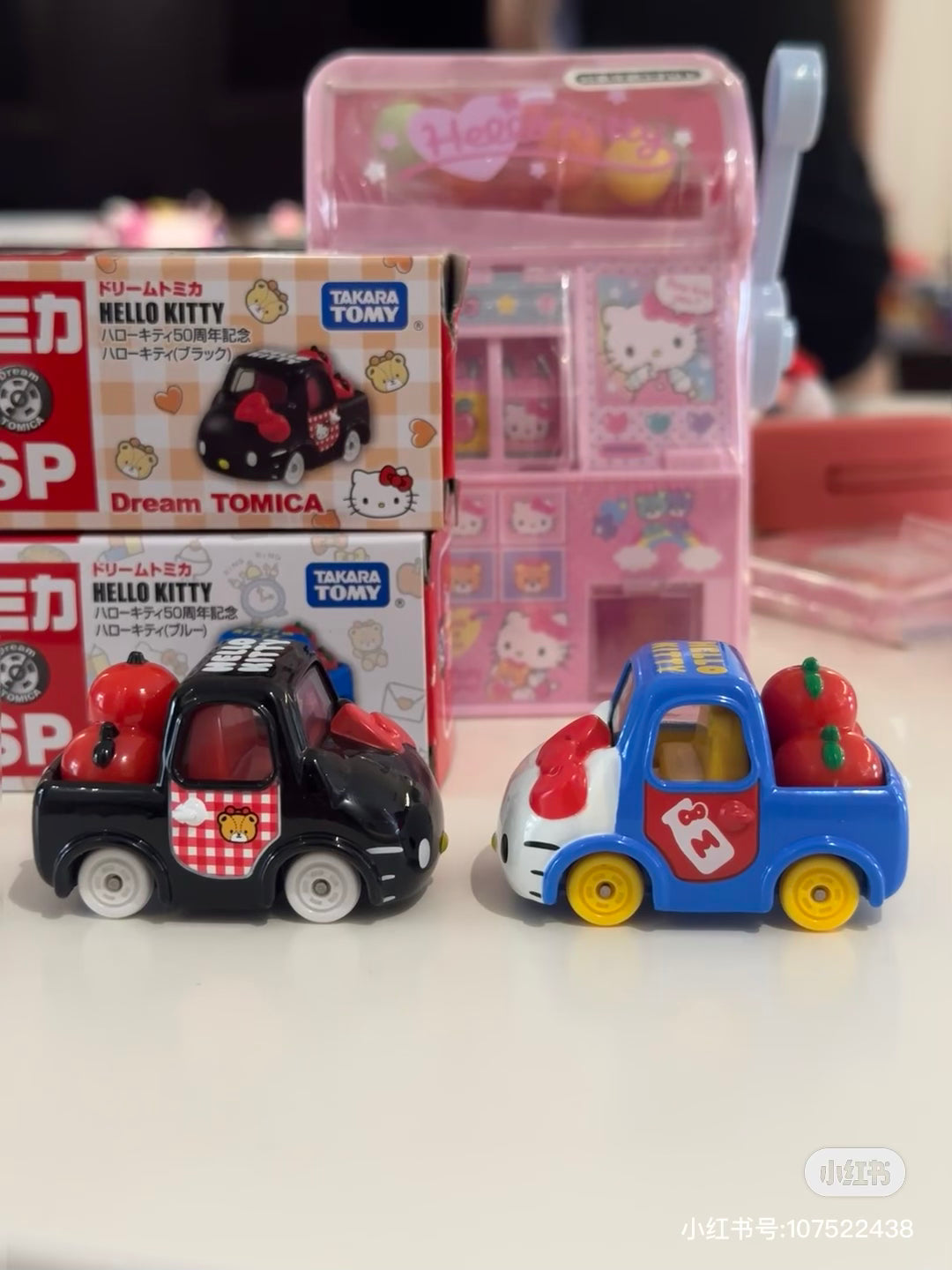 HelloKitty凯蒂猫|Dream Tomica SP Hello Kitty 50th Anniversary多美卡合金车/卡通汽车/玩具