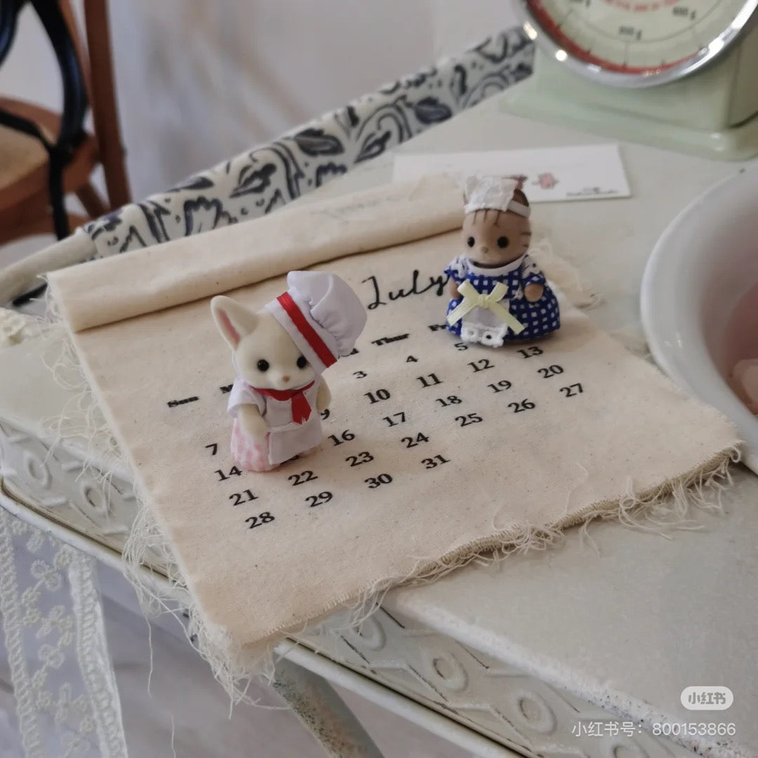 SylvanianFamilies|FOREST KITCHEN BABY STRIPED CAT WAITRESS