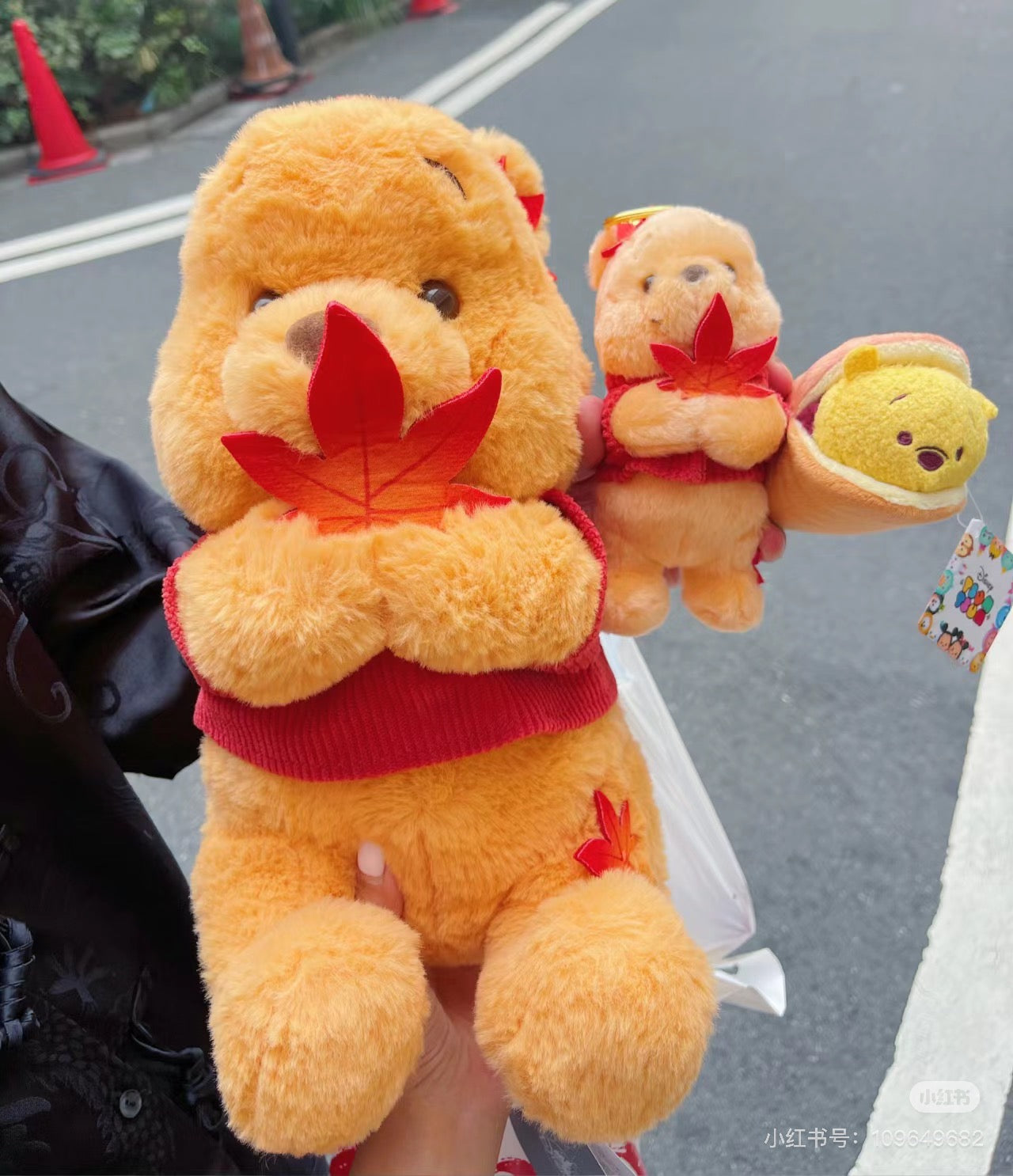 Disney|Winnie the pooh日本限定枫叶噗噗毛绒公仔/玩偶|高さ33×幅19×奥行き21(cm)