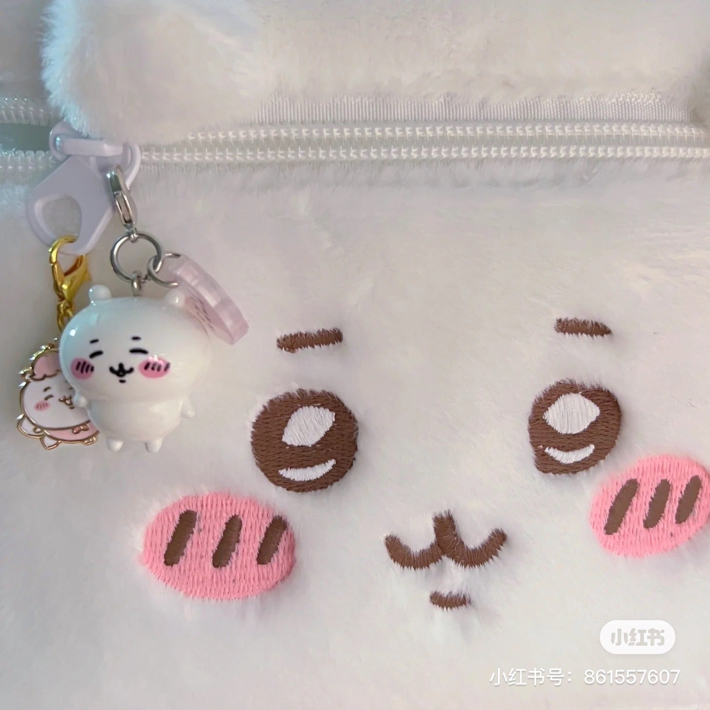 Chiikawa 吉伊卡哇|新款拉链扣/可爱mini角色吊饰/钥匙扣/3小只一组|约 H26 x W21.5 x D20mm