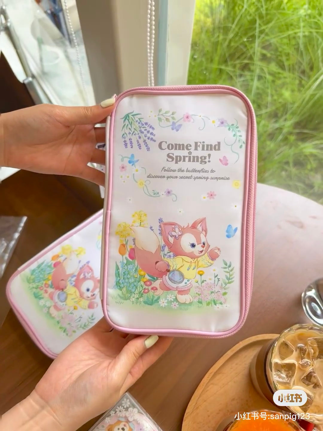 Disney迪士尼|2024东迪春日复活节限定多功能收纳包/护照夹/手帐包/前后内里都可爱|約22×13cm