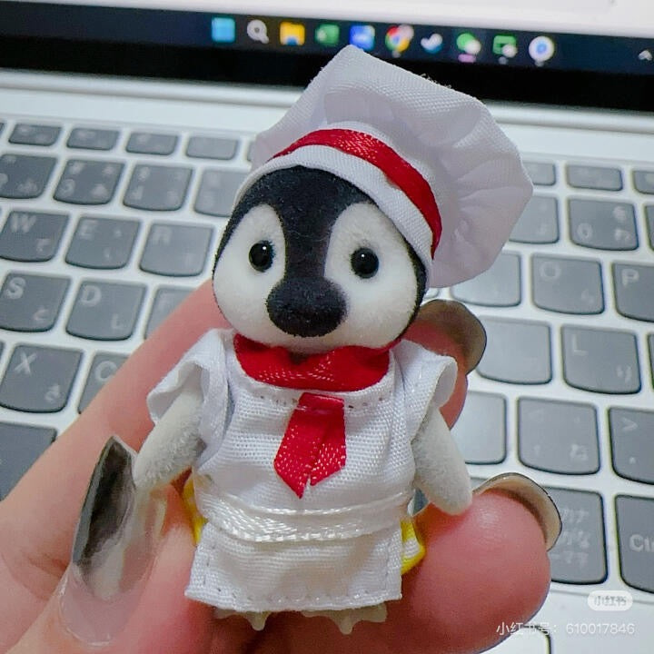 SylvanianFamilies|FOREST KITCHEN BABY PENGUIN KITCHEN UNIFORM CHEF
