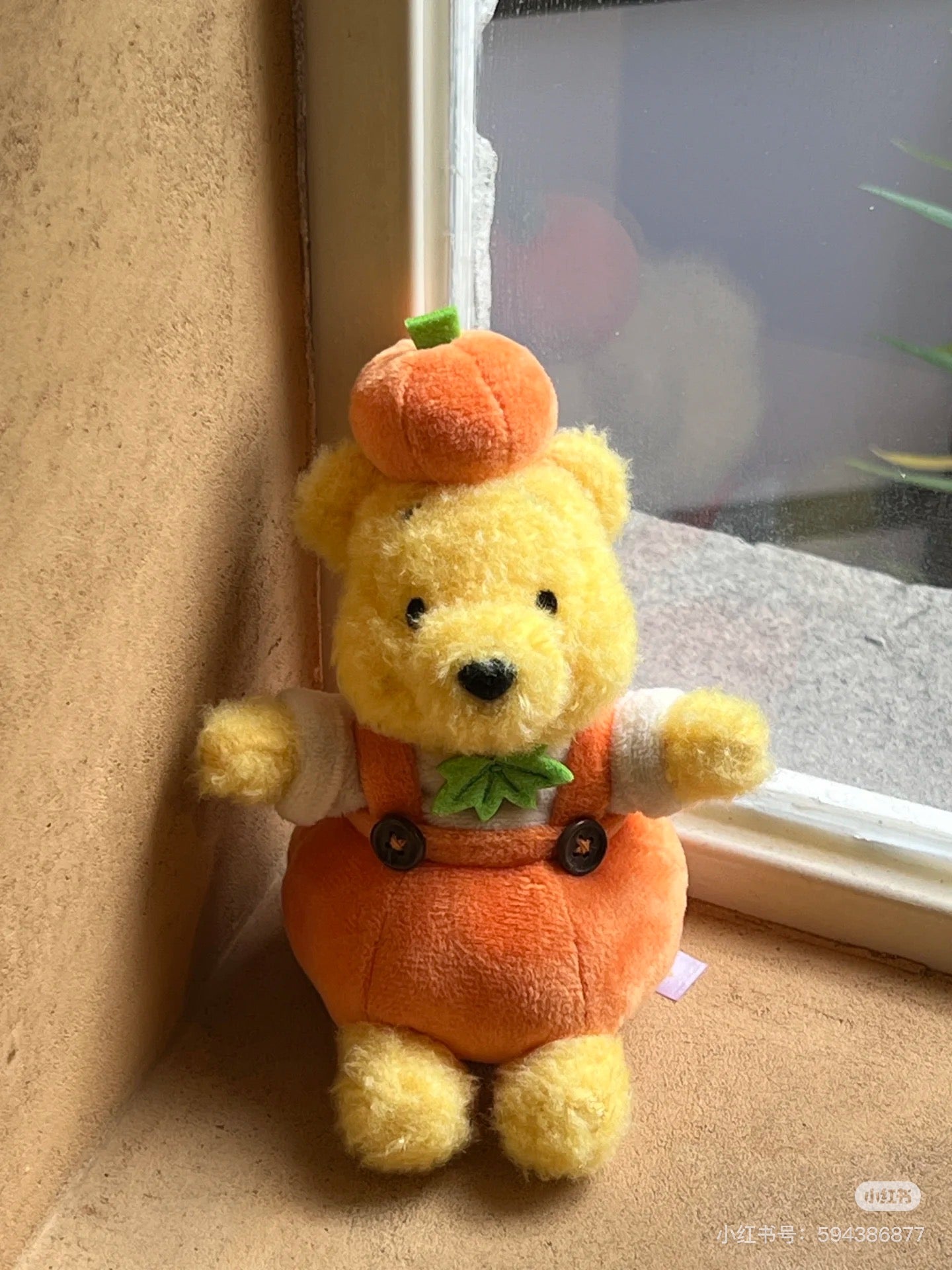 Disney|halloween pumpkin Winnie the Pooh Mascot Holder /Plush Keychain