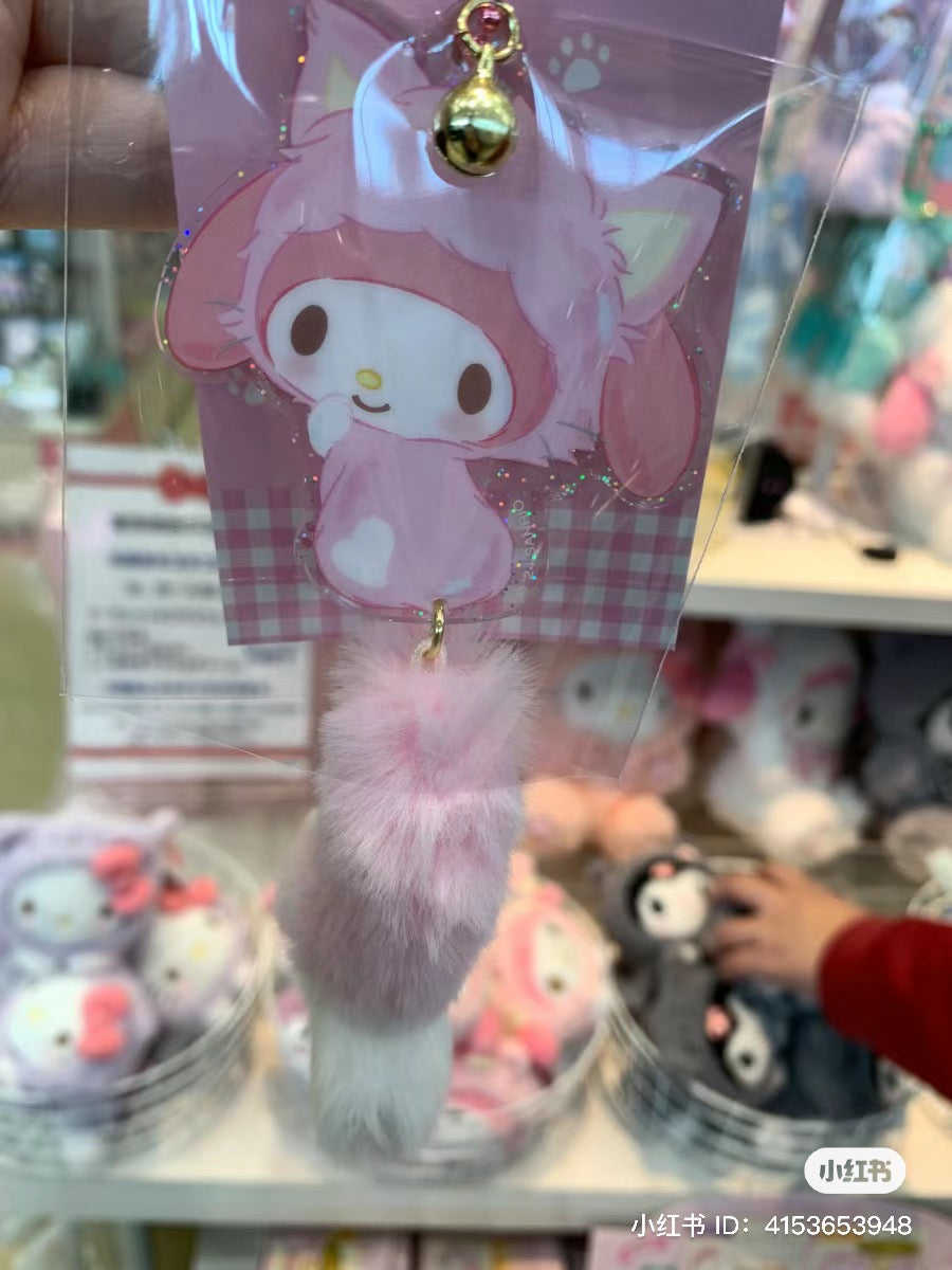 Sanrio|肉球猫咪/猫咪日系列细闪亚克力毛茸茸小尾巴铃铛挂件/挂链|约11.5 x 9.5 x 6.5cm