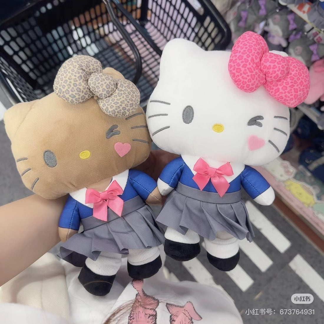 Sanrio三丽鸥|平成辣妹高校制服短裙可爱角色超大号毛绒玩偶挂件零钱包/包挂✔️