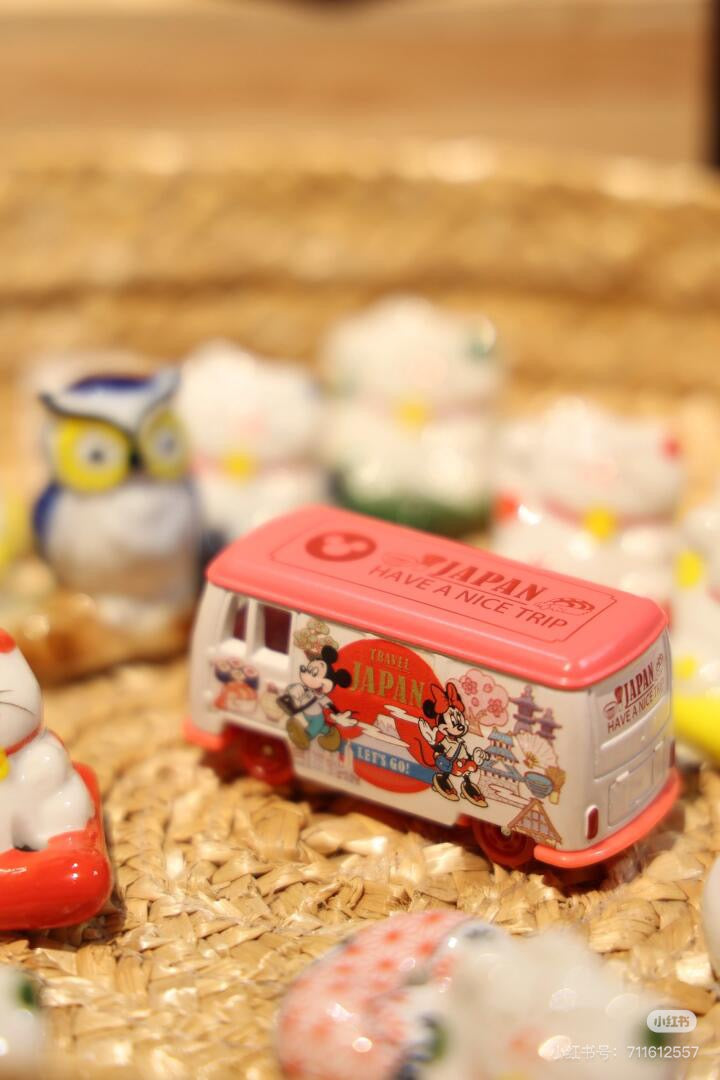 Tomica|Dream Tomica SP Disney Travel Collection 多美卡 × 迪士尼限定粉色露营旅行巴士模型玩具/摆件|约7.8 x 4.2 x 4 cm