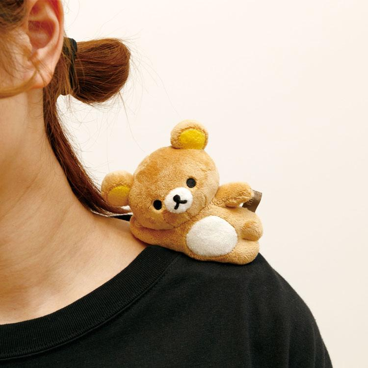 Rilakkuma轻松熊|Tonikaku Dara Dara Series - Magnetic Goyururi Plush Toy - Rilakkuma San-X舒适慵懒生活系列磁吸站肩毛绒迷你玩偶/底座可拆开|约90mm x 120mm x 55mm