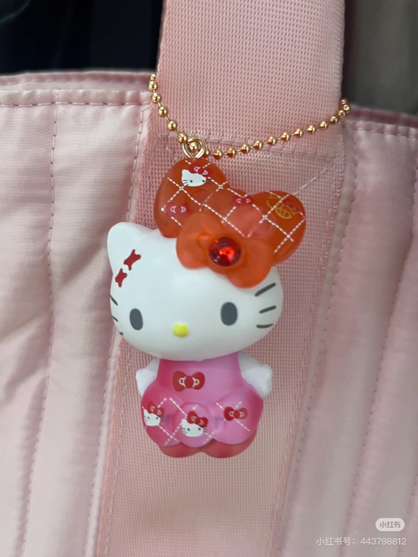 HelloKitty凯蒂猫|Birthday 50th The Fashionable Ribbons Sanrio Blindbag 50周年生日限定彩虹水钻蝴蝶结吊饰挂件盲盒/全8种|1枚入