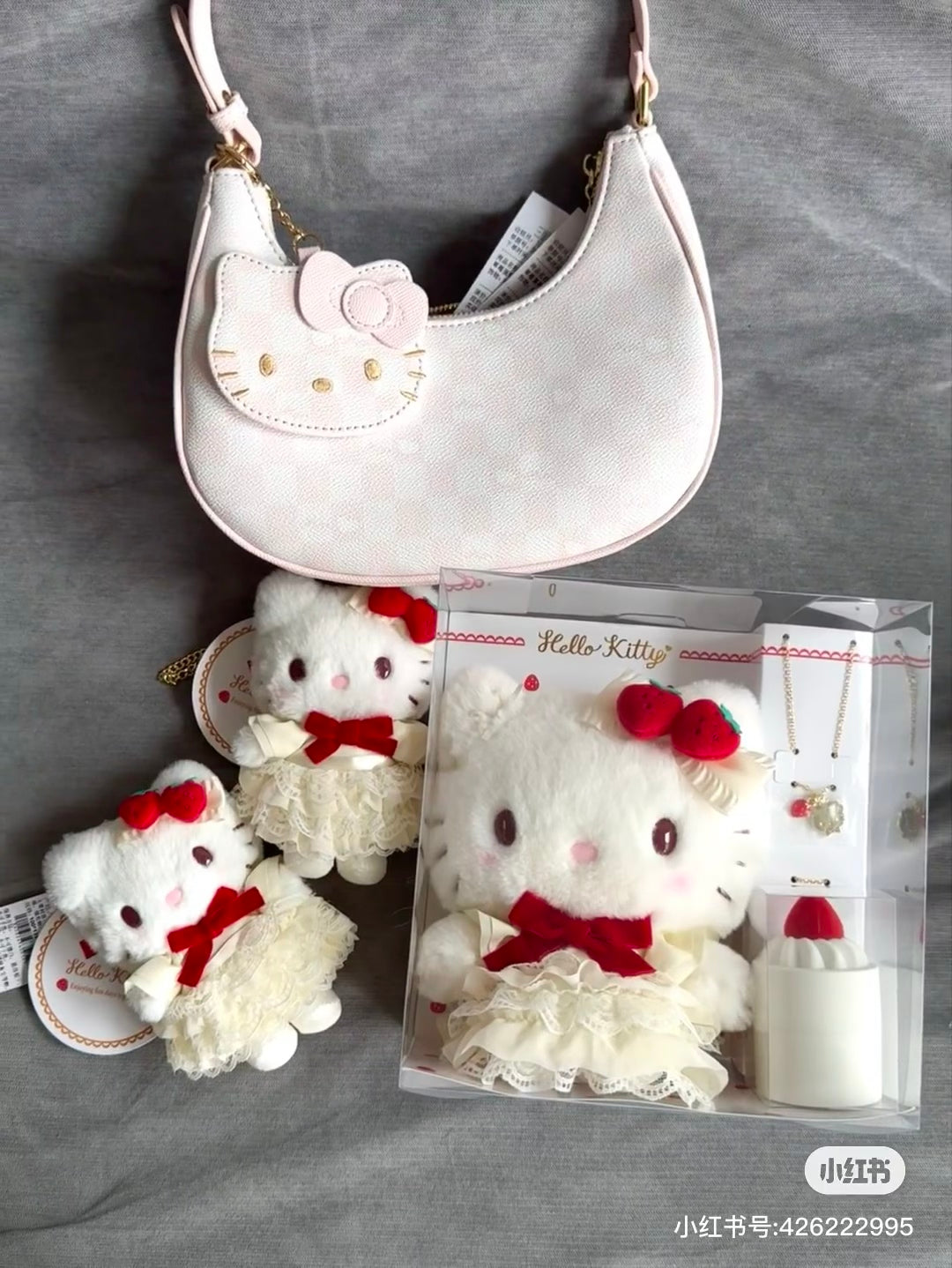 【limit 1】Sanrio|strawberry Shortcake Mascot Holder /Plush Keychain|10 x 6 x 13.5cm approx.