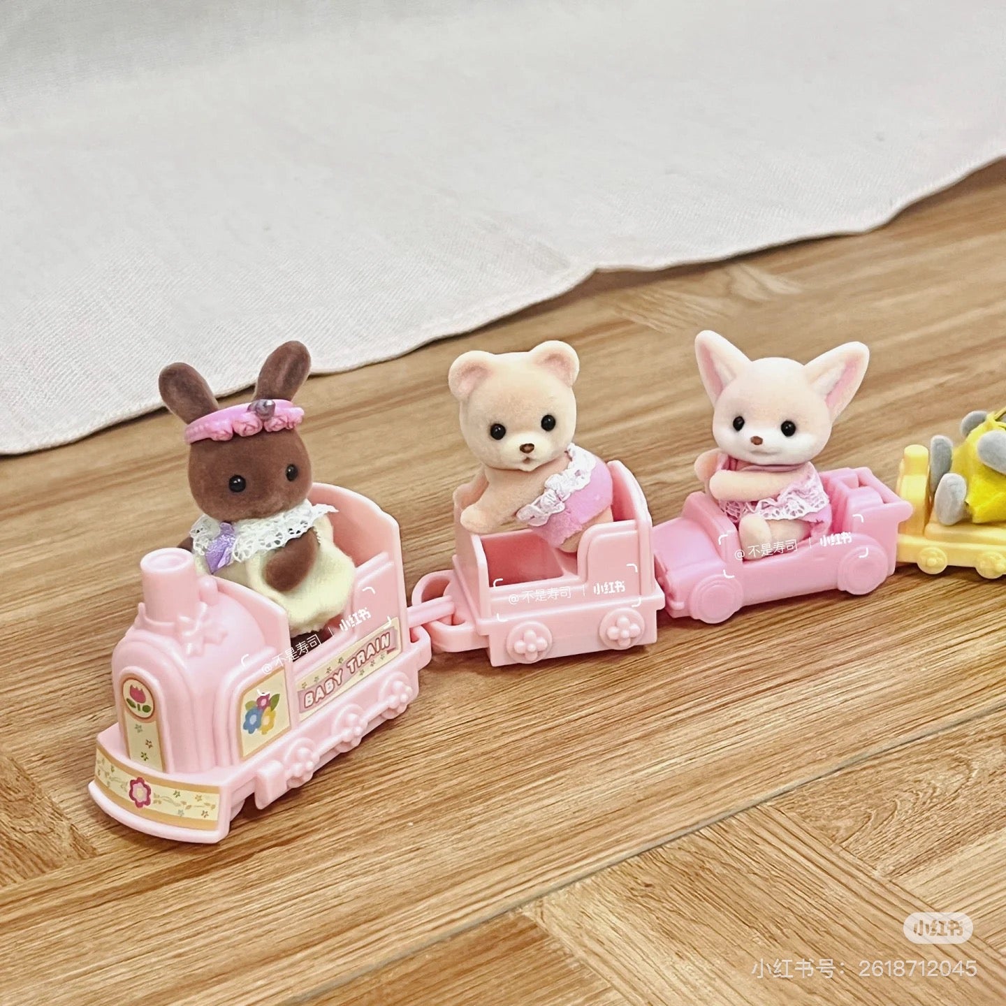 SylvanianFamilies森贝儿家族| Baby Choo-Choo Train快乐小火车+Bear Baby蜜熊宝宝套组/玩具/过家家5320