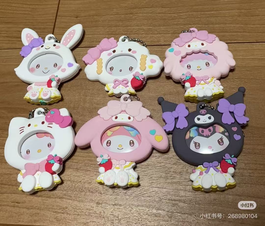 【limit 3】Sanrio|Ichigo Shimbun 50th Anniversary Characters Keychain mystery bag/blind box/All 15 types|1pcs