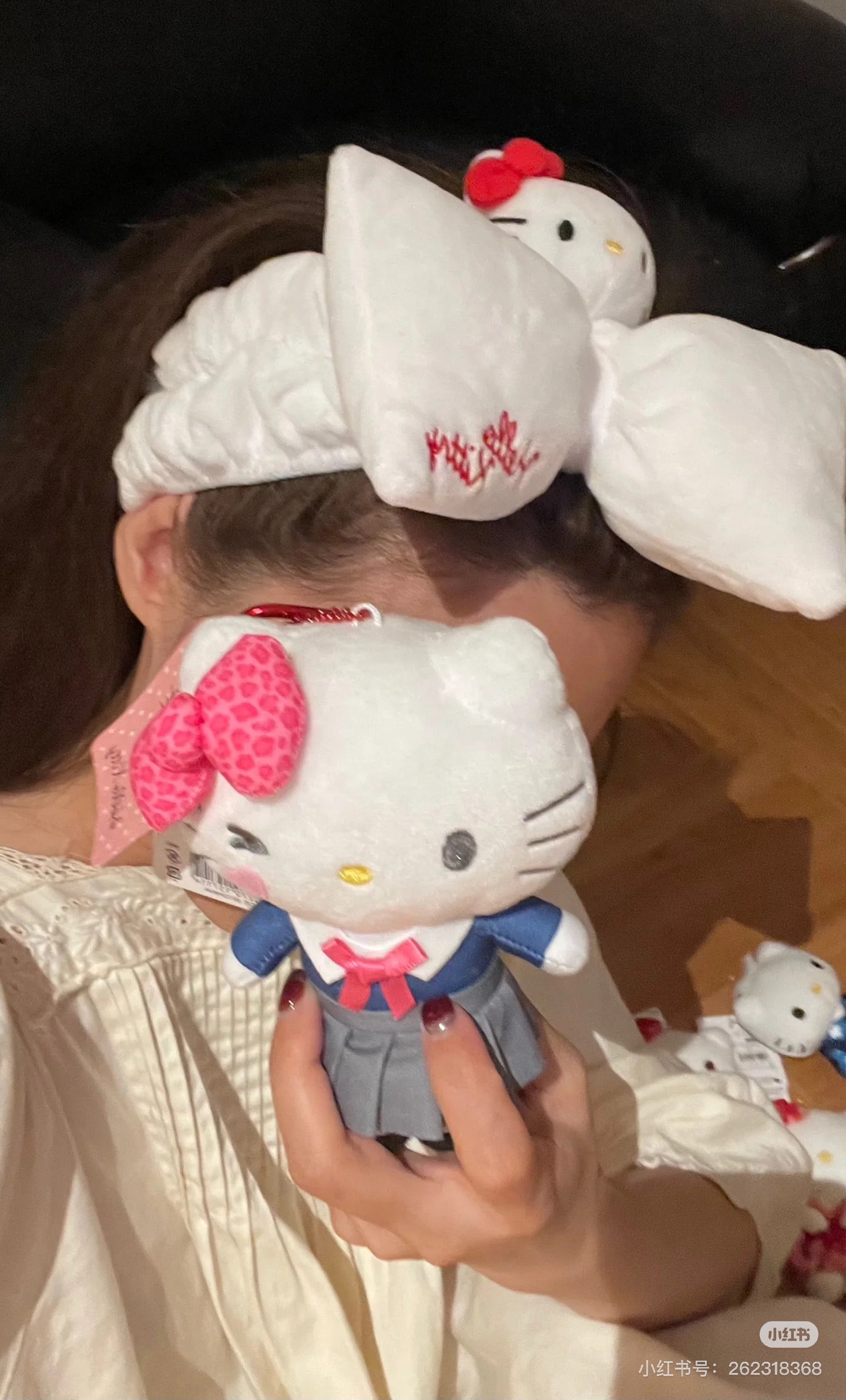 Sanrio三丽鸥|平成辣妹高校制服短裙可爱角色毛绒玩偶挂件零钱包/包挂|约H170×W130×D60mm