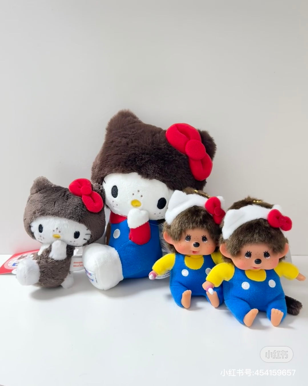 Monchhichi|Hello Kitty x Monchhichi Big Face (SS) Keychain Plush Toy|H12 x W7.5 x D6cm approx.