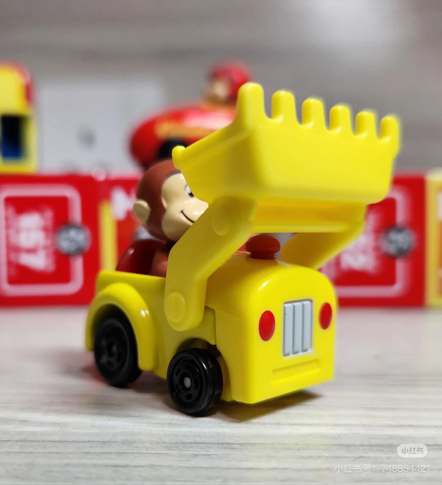 Tomica|Dream Tomica Diecast Model Car No162 - CURIOUS GEORGE多美卡好奇猴子乔治铲车玩具/摆件