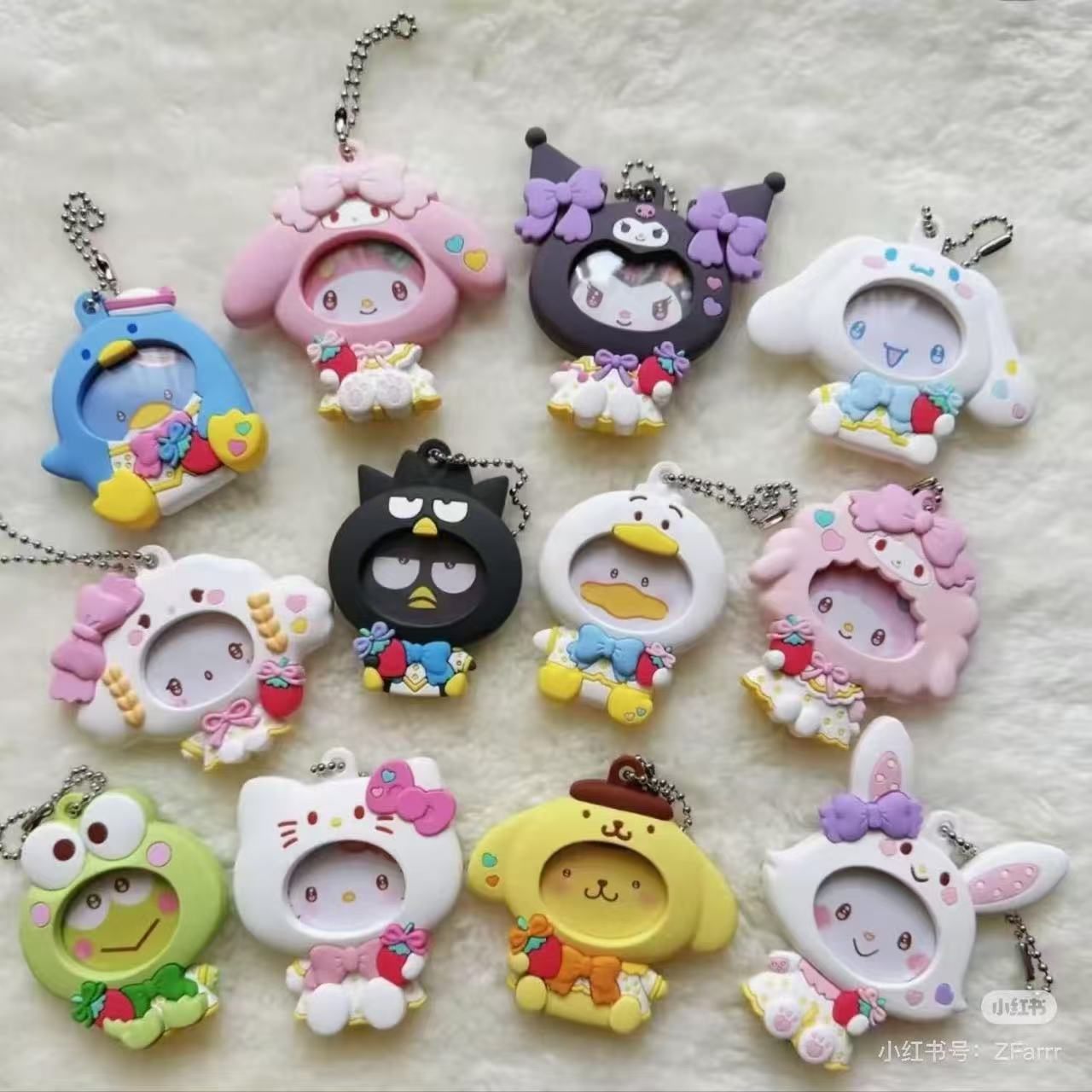 【limit 3】Sanrio|Ichigo Shimbun 50th Anniversary Characters Keychain mystery bag/blind box/All 15 types|1pcs