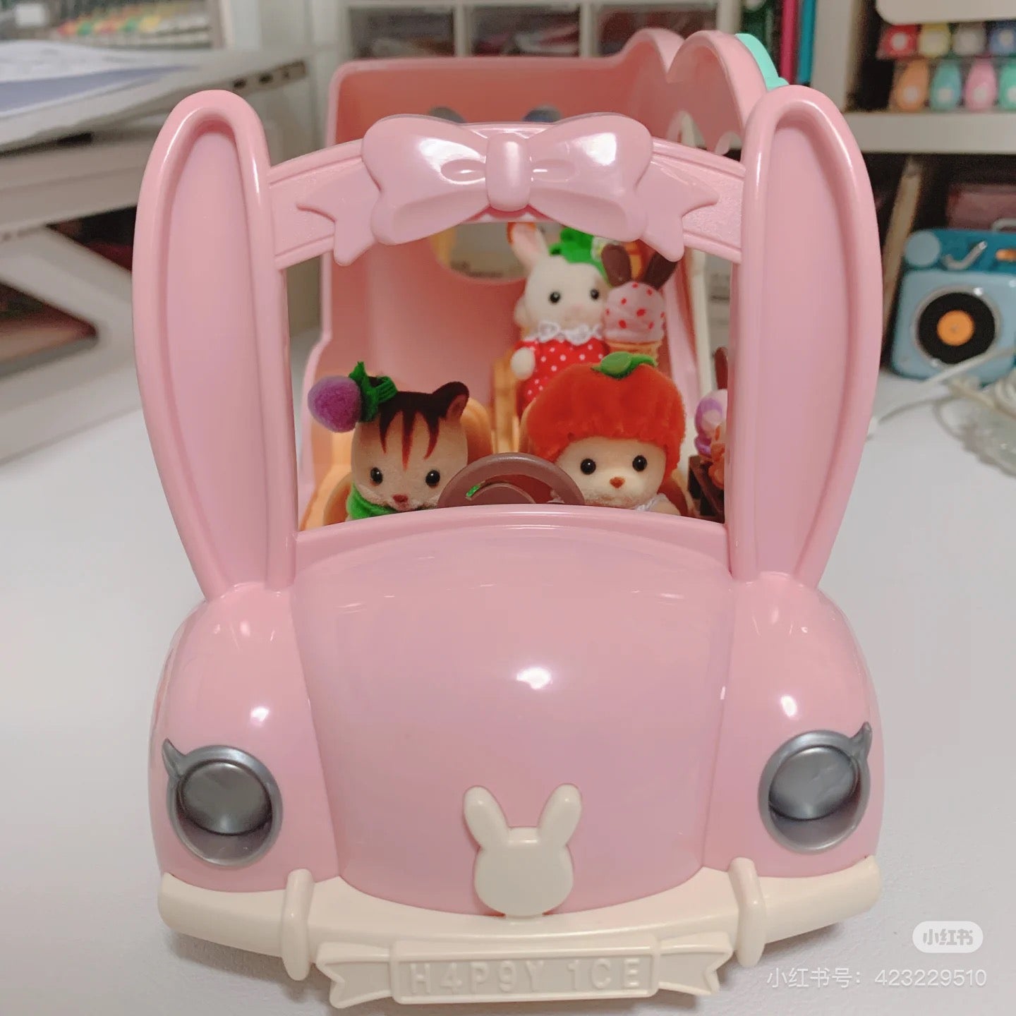 SylvanianFamilies森贝儿家族|Ice Cream Van- Dollhouse Playset冰淇淋车套装玩具/过家家5651