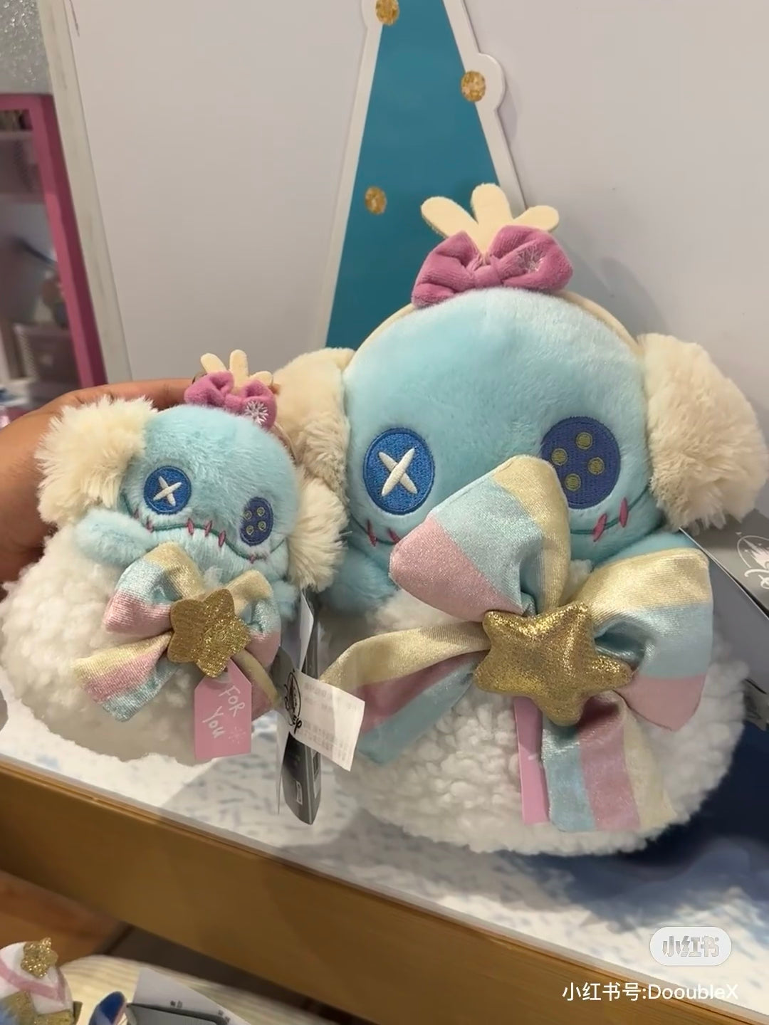 Disney SH|冬日限定Stitch史迪奇雪人系列抱礼物袋毛绒玩偶挂件/包挂