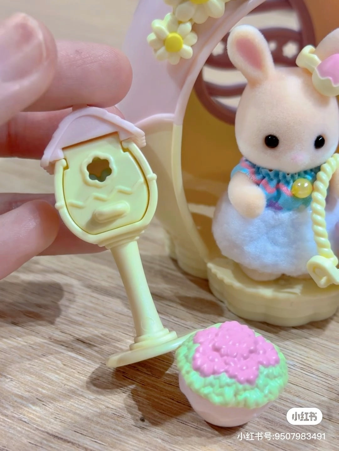 Sylvanian families|Easter Egg Hutch 5802
