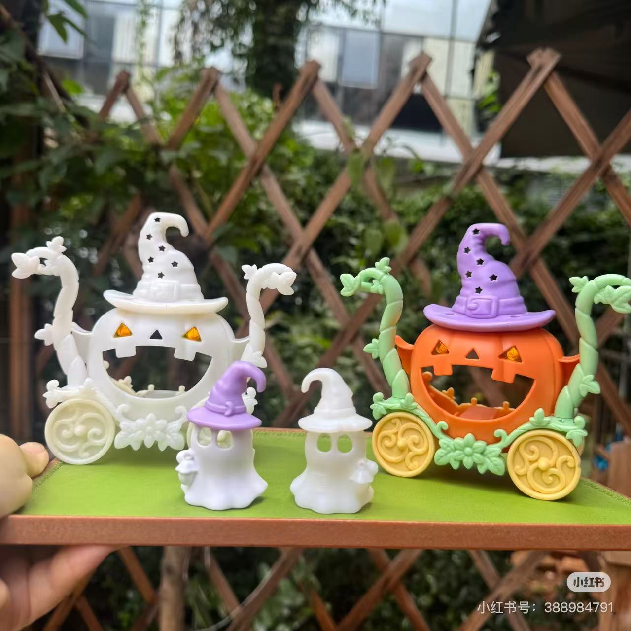 SylvanianFamilies|Seasonal Halloween Ghost and Pumpkin Carriage Set