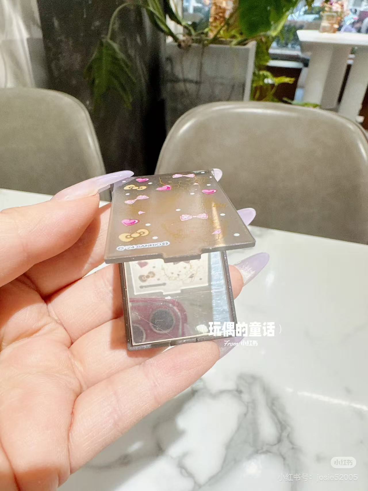 Sanrio|HELLO KITTY GOGO GAL COLLECTION Trading Mini Mirror mystery bag/blind box/All 6 types|1pcs