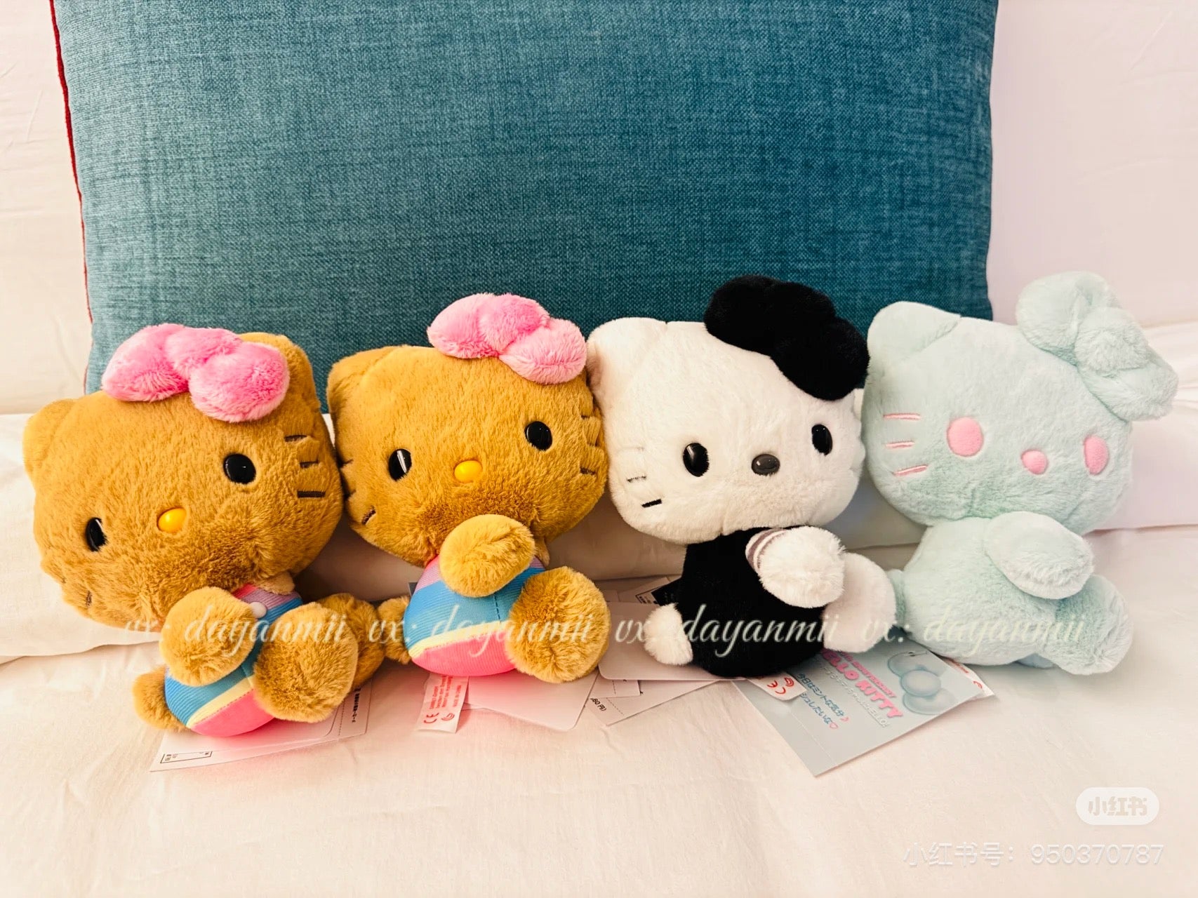 HelloKitty凯蒂猫|Sanrio Hello Kitty 50th Anniversary50周年限定缤纷24色colors毛绒玩偶/公仔 |约12.5 x 9.8 x 15 cm
