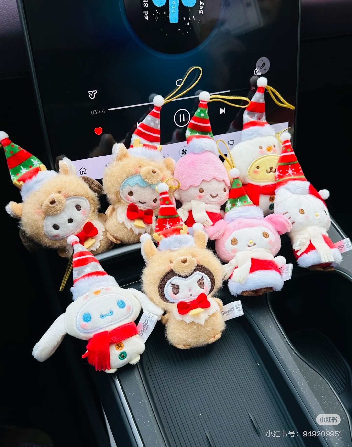 Sanrio三丽鸥|Secret Mascot Brooch - Christmas 2024 Blind Box圣诞限定毛绒玩偶挂件胸针盲盒/全8种|1枚入