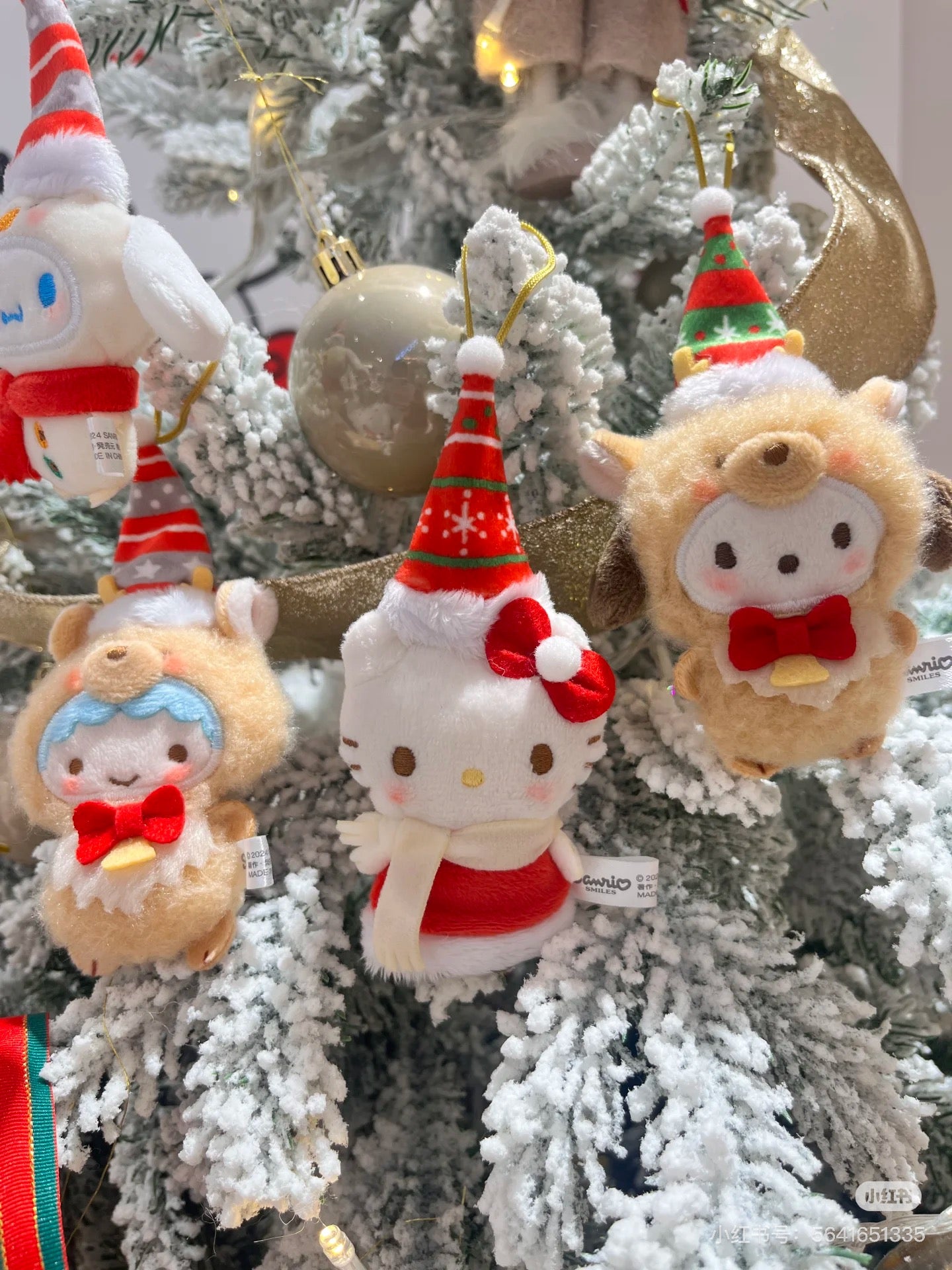 Sanrio三丽鸥|Secret Mascot Brooch - Christmas 2024 Blind Box圣诞限定毛绒玩偶挂件胸针盲盒/全8种|1枚入
