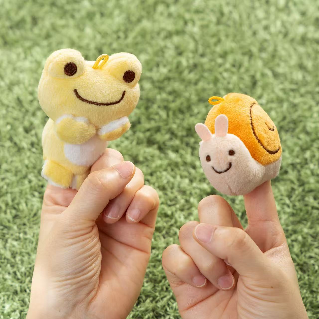 Pickles Frog|Various Finger Puppets Stuffed Animals mystery bag/blind box/All 6 types | 1 box