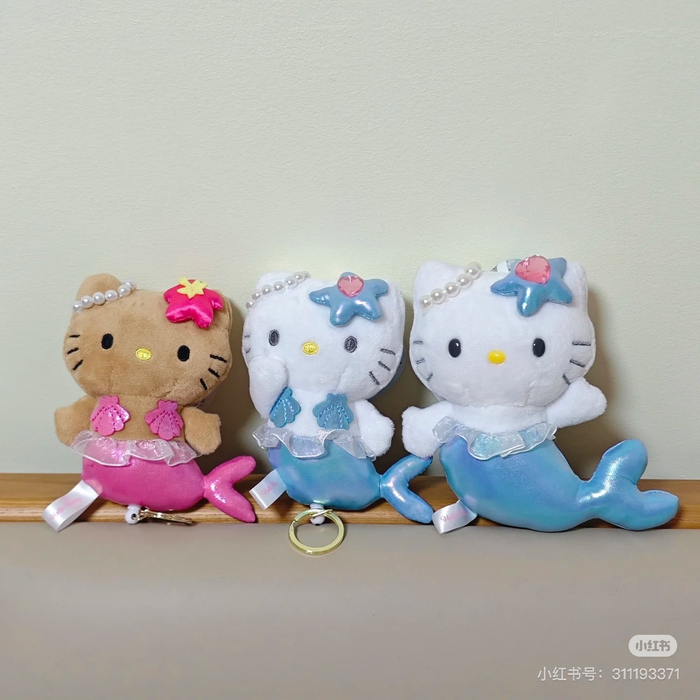 HelloKitty|Fantasy Series Mermaid Mascot Holder /Plush Keychain| H12 × W8.5 × D6.5 cm approx.✔️