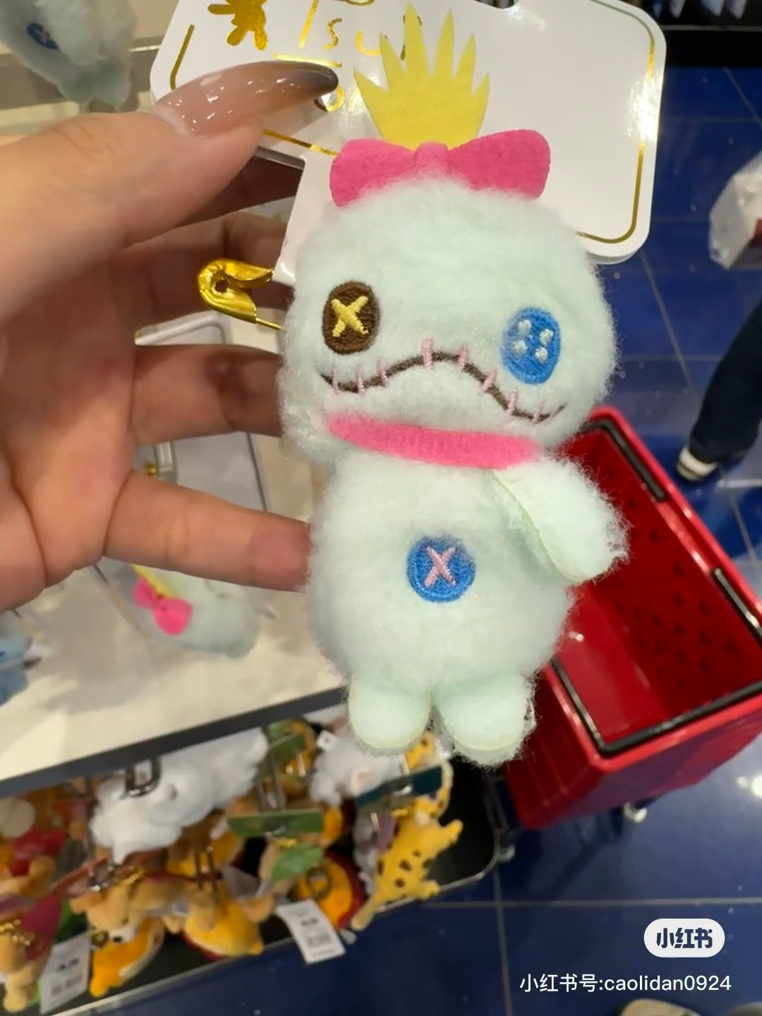 Disney迪士尼|Winnie the Pooh Plush Badge Brooch TSUITOMO东迪可爱角色毛绒绒徽章/胸针|约縦8.5×横8.4×厚み2.8(cm)