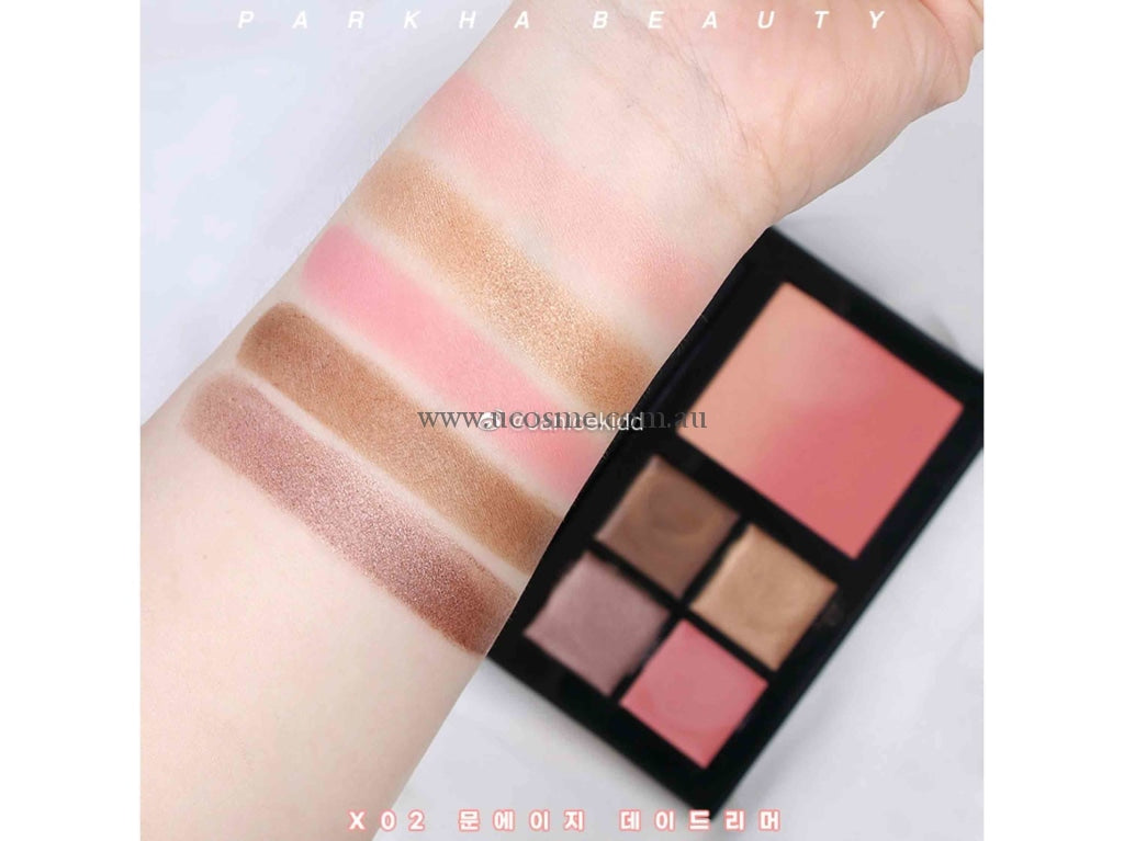 Three2020Metallic Muse/