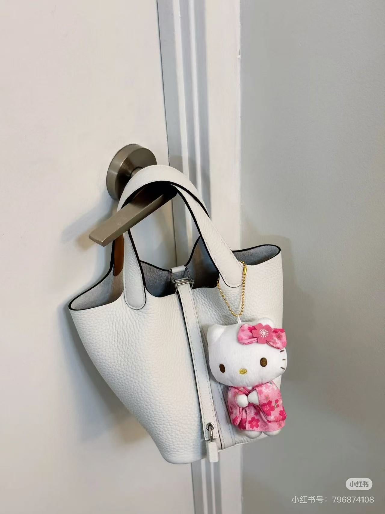 Hello kitty｜Sakura Kimono Mascot Holder /Plush Keychain｜5.5×8×12cm approx.