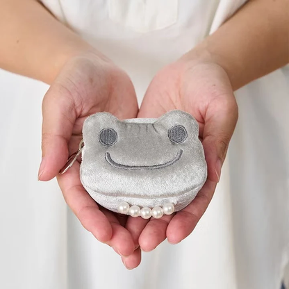 Pickles the Frog｜Carabiner Pouch Monotone｜H7×W8×D3cm approx.