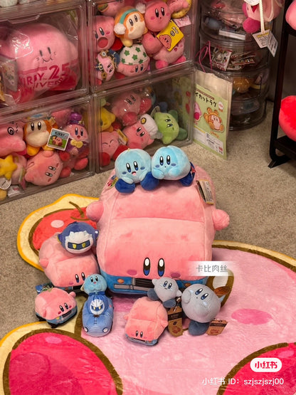 Kirby｜汽车塞满嘴造型公仔/玩偶/也可挂在家｜约14.5 x 21 x 11 cm