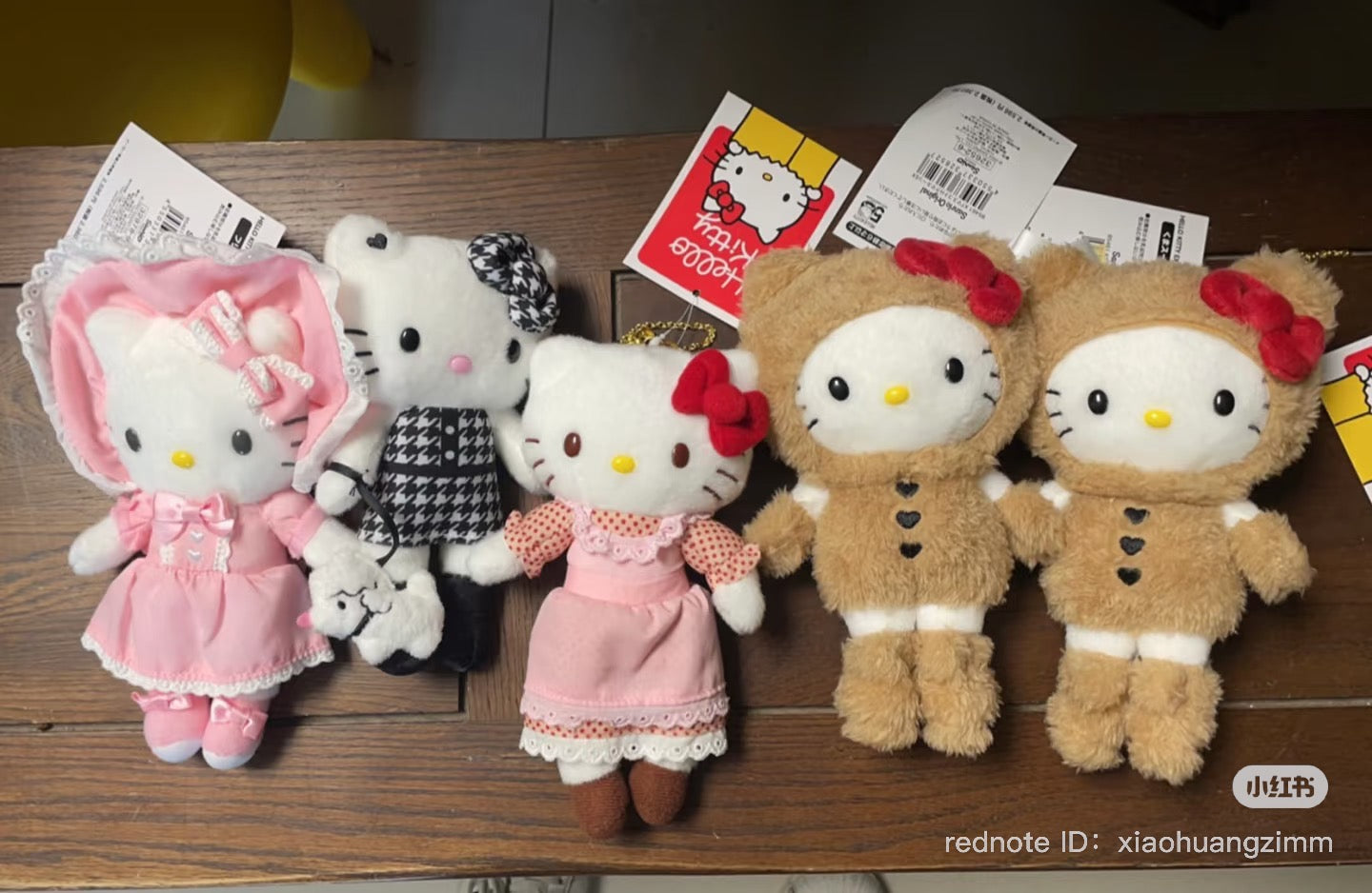 【limit 1】Sanrio｜Hello Kitty 50th Anniversary Limited Edition Long leg Suit Mascot Holder /Plush Keychain