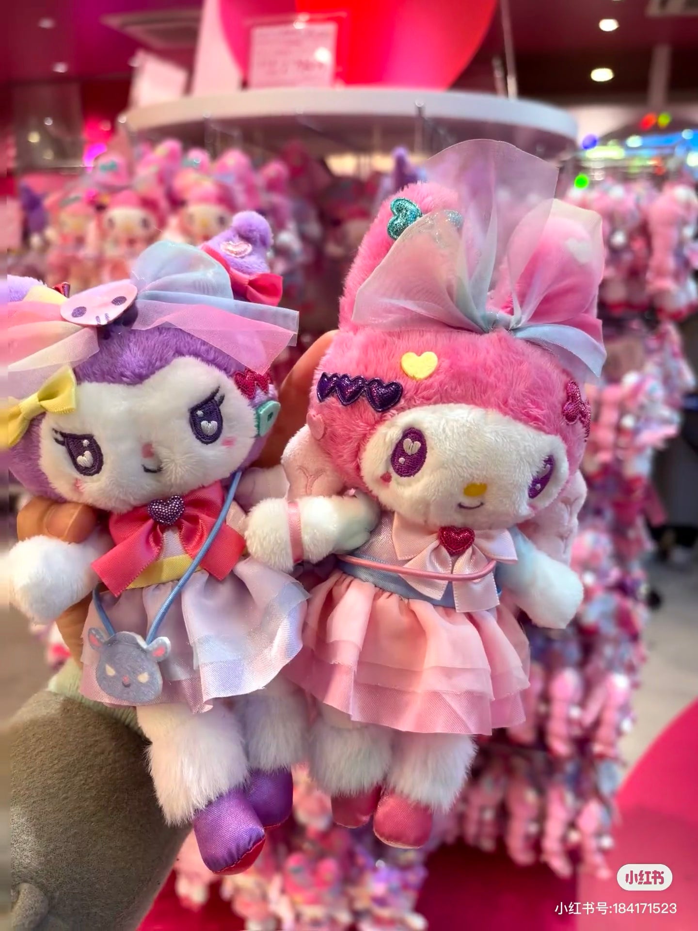 【limit 1】Sanrio｜HARAJUKU STORE &amp; CAFÉ OPENS ITS DCDRS! long legs Mascot Holder /Plush Keychain